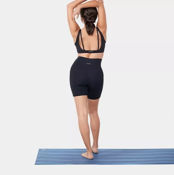 טייץ קצר שחור Presence מנדוקה MANDUKA